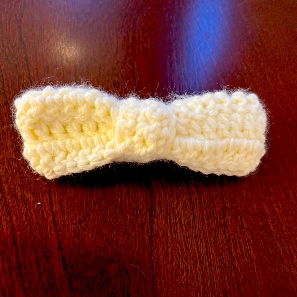 Creamy white handmade bow barrette
